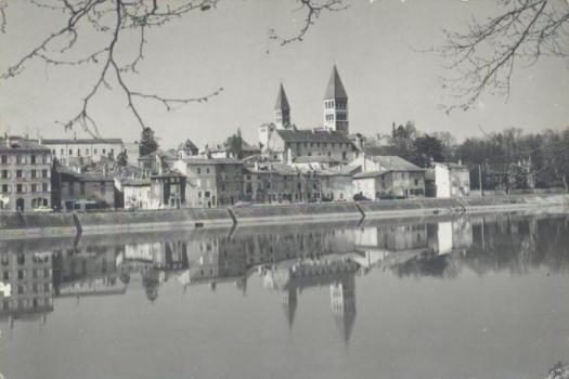 Tournus. Vue generale du grand pont. 